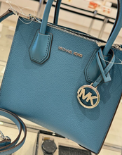 Load image into Gallery viewer, Michael Kors Mercer Teal Pebble Leather Messenger Crossbody Bag - Medium-front2