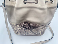 Load image into Gallery viewer, Michael Kors - Satchel/Crossbody bucket bag - Pebble Soft Leather in Cream