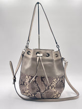 Load image into Gallery viewer, Michael Kors - Satchel/Crossbody bucket bag - Pebble Soft Leather in Cream