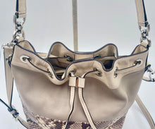 Load image into Gallery viewer, Michael Kors - Satchel/Crossbody bucket bag - Pebble Soft Leather in Cream