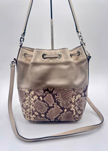 Load image into Gallery viewer, Michael Kors - Satchel/Crossbody bucket bag - Pebble Soft Leather in Cream