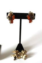 Load image into Gallery viewer, Earrings - Four pairs of vintage earrings with clip backs (Gold, and metallic designs) JL102
