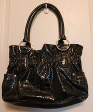 Load image into Gallery viewer, NEW! Patent leather shoulder bag with silver accents HB063