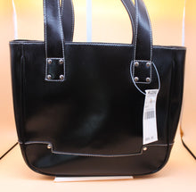 Load image into Gallery viewer, Wilson's Leather - Patent leather shoulder bag with silver accents HB064