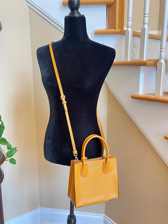 Michael Kors MERCER Medium Leather Logo Crossbody Bag - Mustard/Marigold