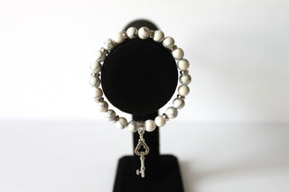 Key 7.5" GENUINE Natural Stones/Healing Crystals, hand-crafted bracelets (White Howlite). All bracelets are adorned with silver or gold charms. BGWB13-5