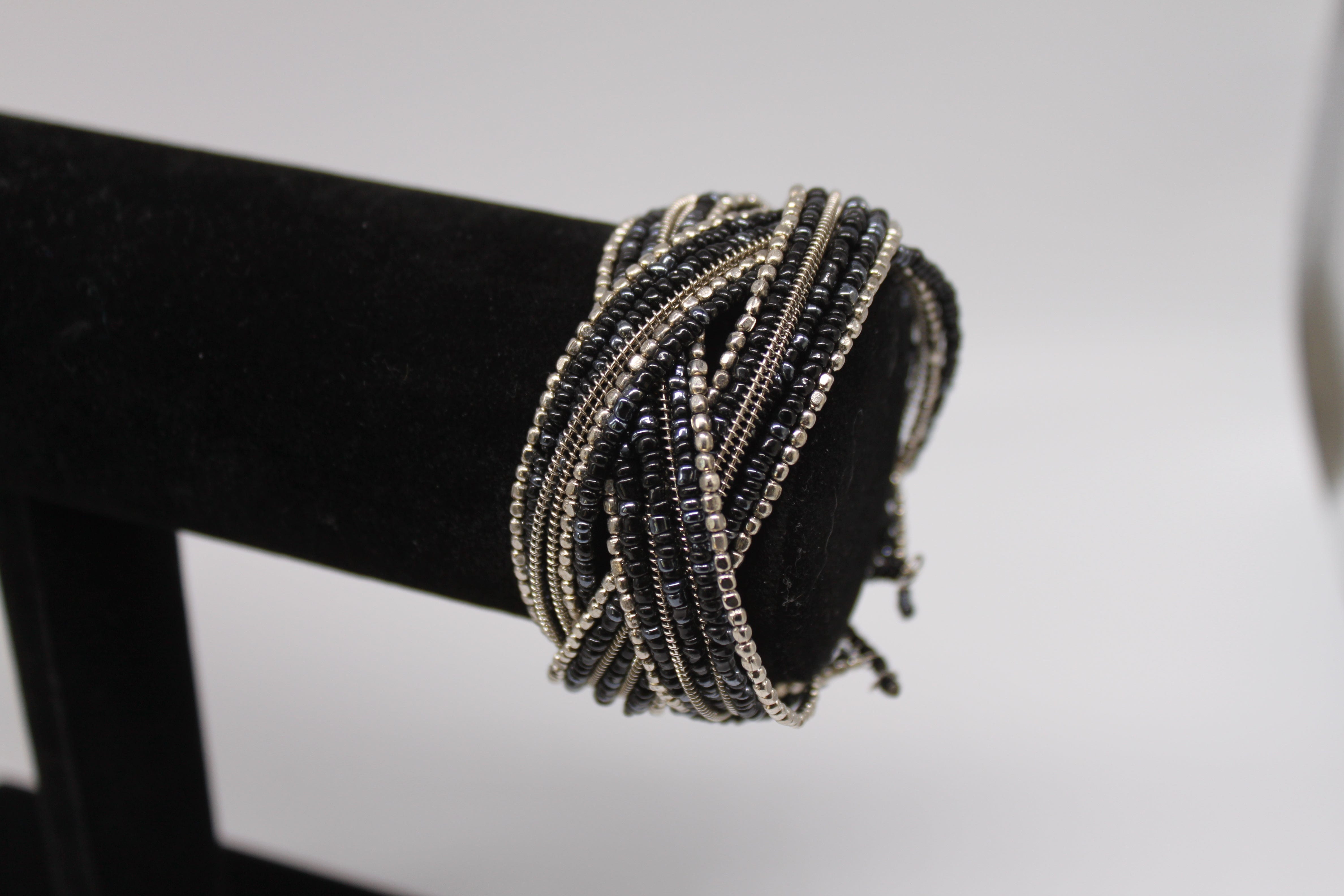 Bracelet - 7.0" Black and Silver Bangle - Crafted with Shiny Beads and a flexible opening JL023