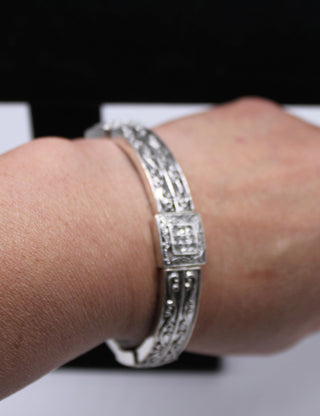 Bracelet - 7" Silver Plated - Crafted in Beautiful Victorian Style with Rhinestones JL014