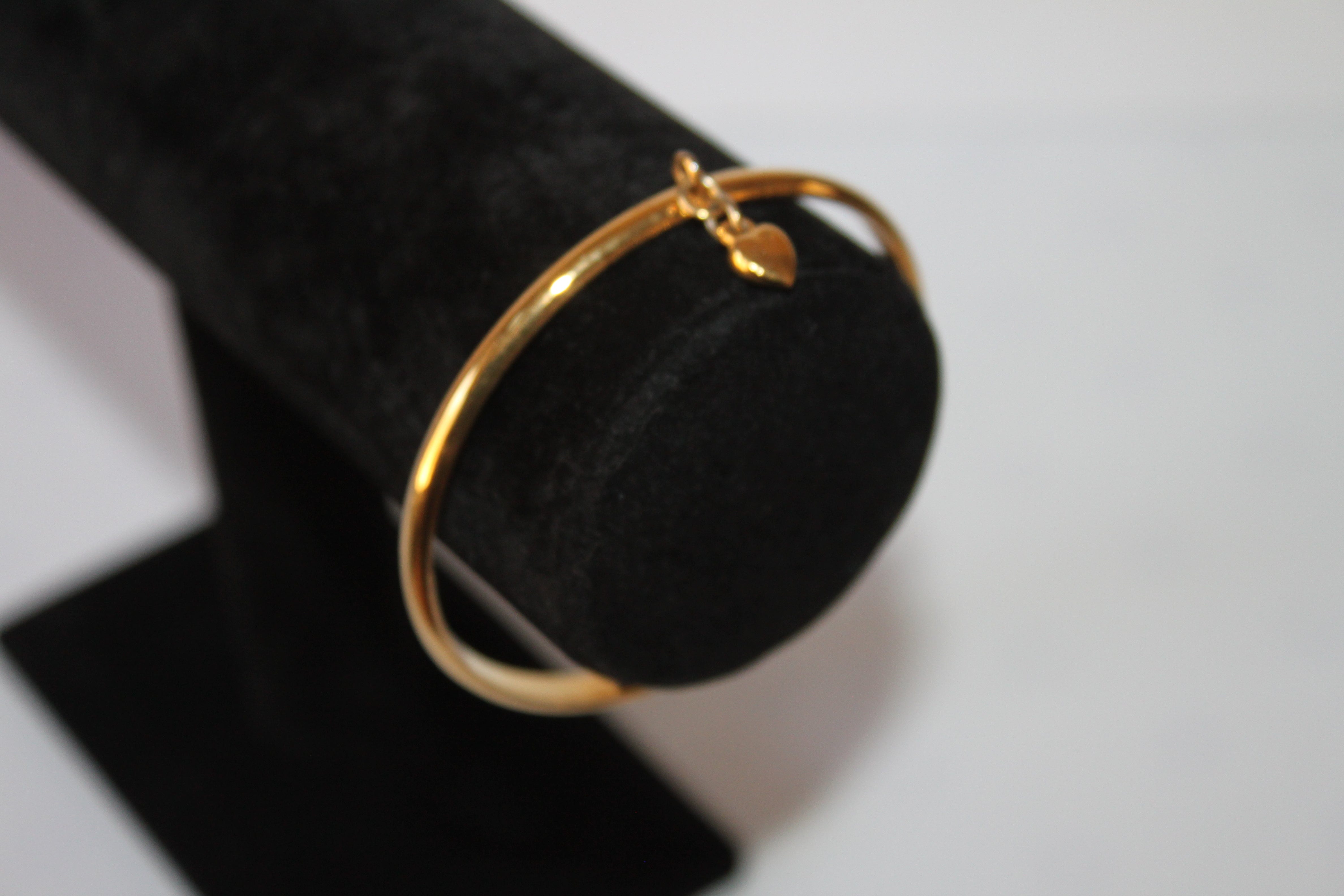 Bracelet - Gold bangle- 14K GP with gold heart charm (7.5" diam) JL039