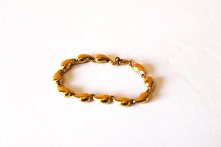 Bracelet - VTG 7" 14K Gold Plated bracelet crafted in a kidney shape pattern JL026