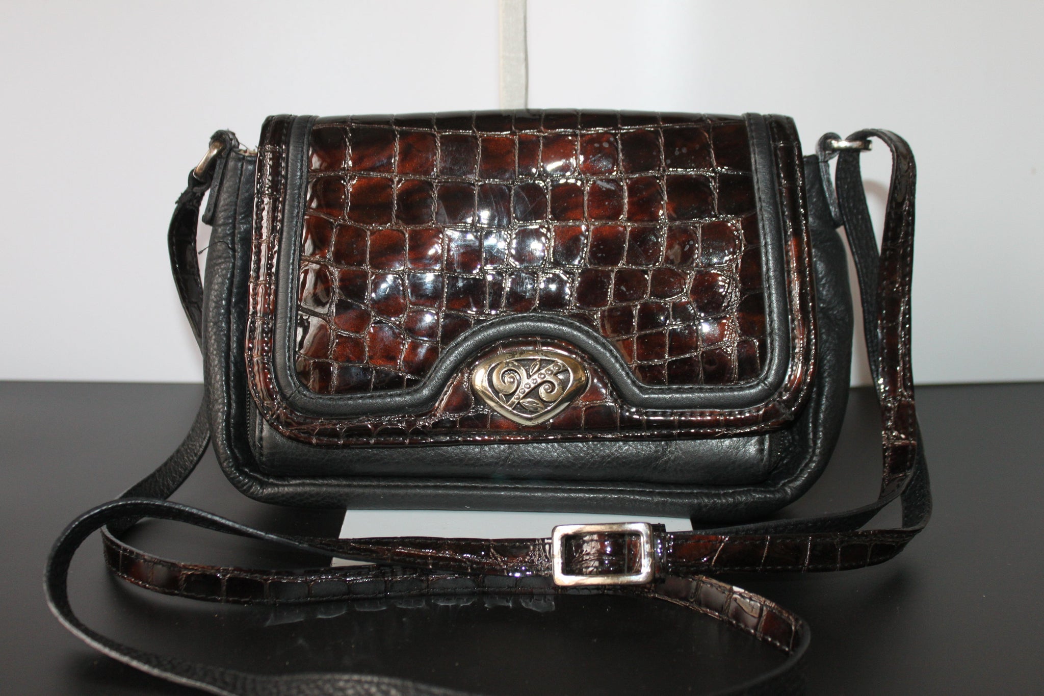 BRIGHTON Red embossed crocodile Leather purse | Crocodile leather, Leather  crossbody, Leather