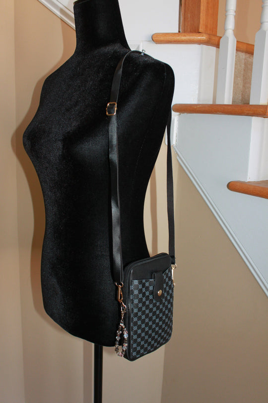 Crossbody Bag - Small black fashion handbag with adjustable strap and pretty bag charm HB054