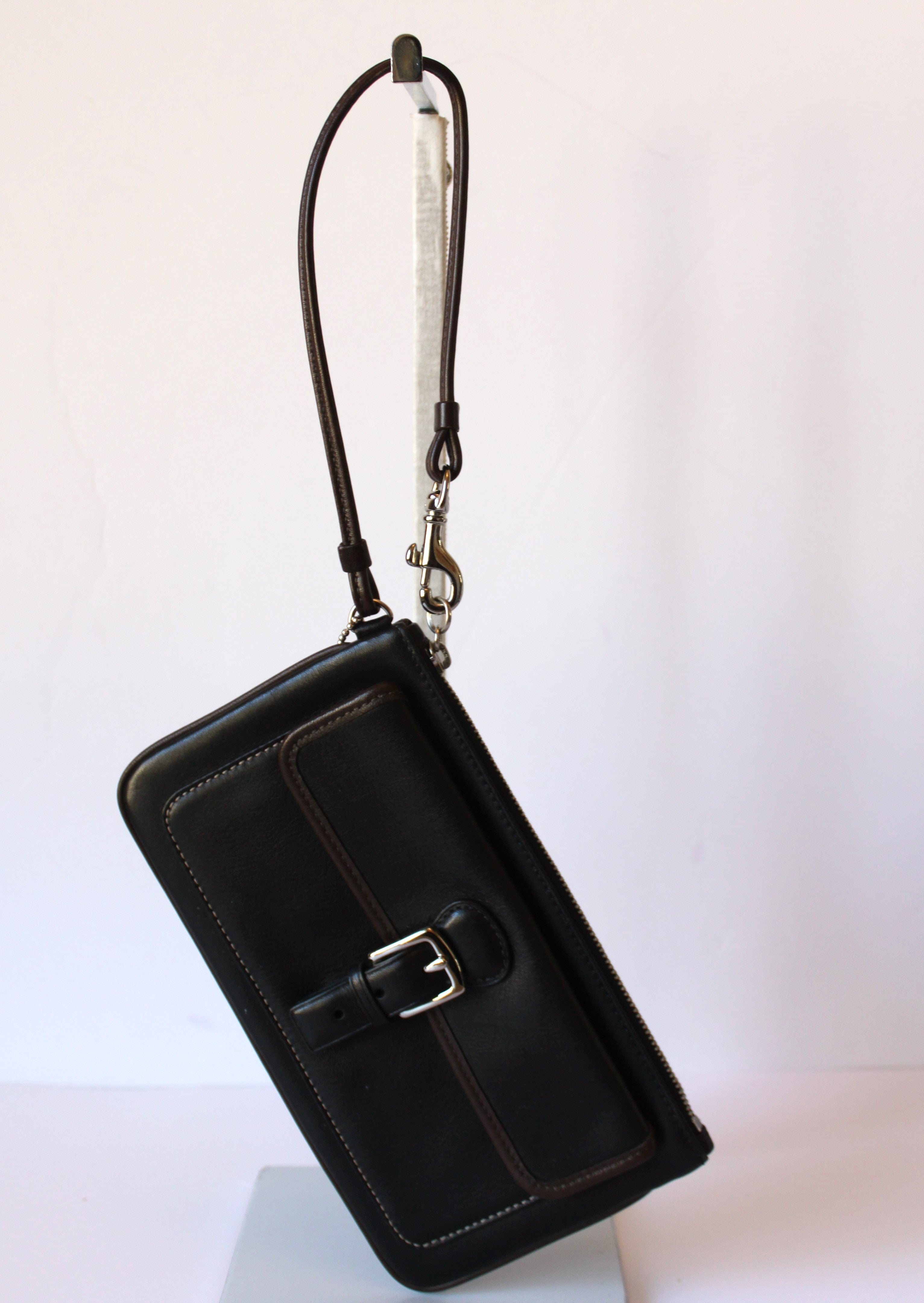 Handbags - Brown leather wallet/wristlet by Coach HB032