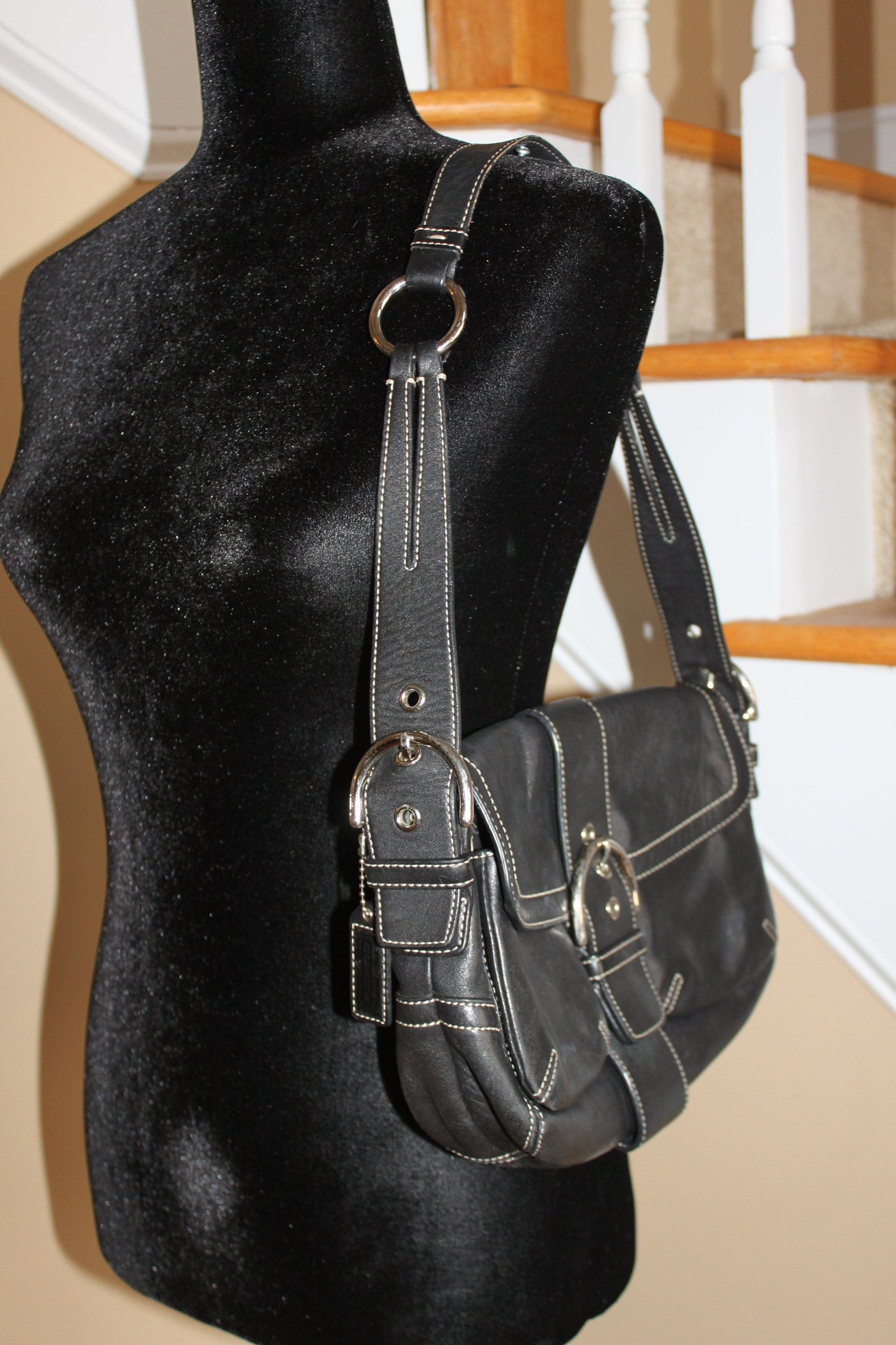 coach shoulder bag black small