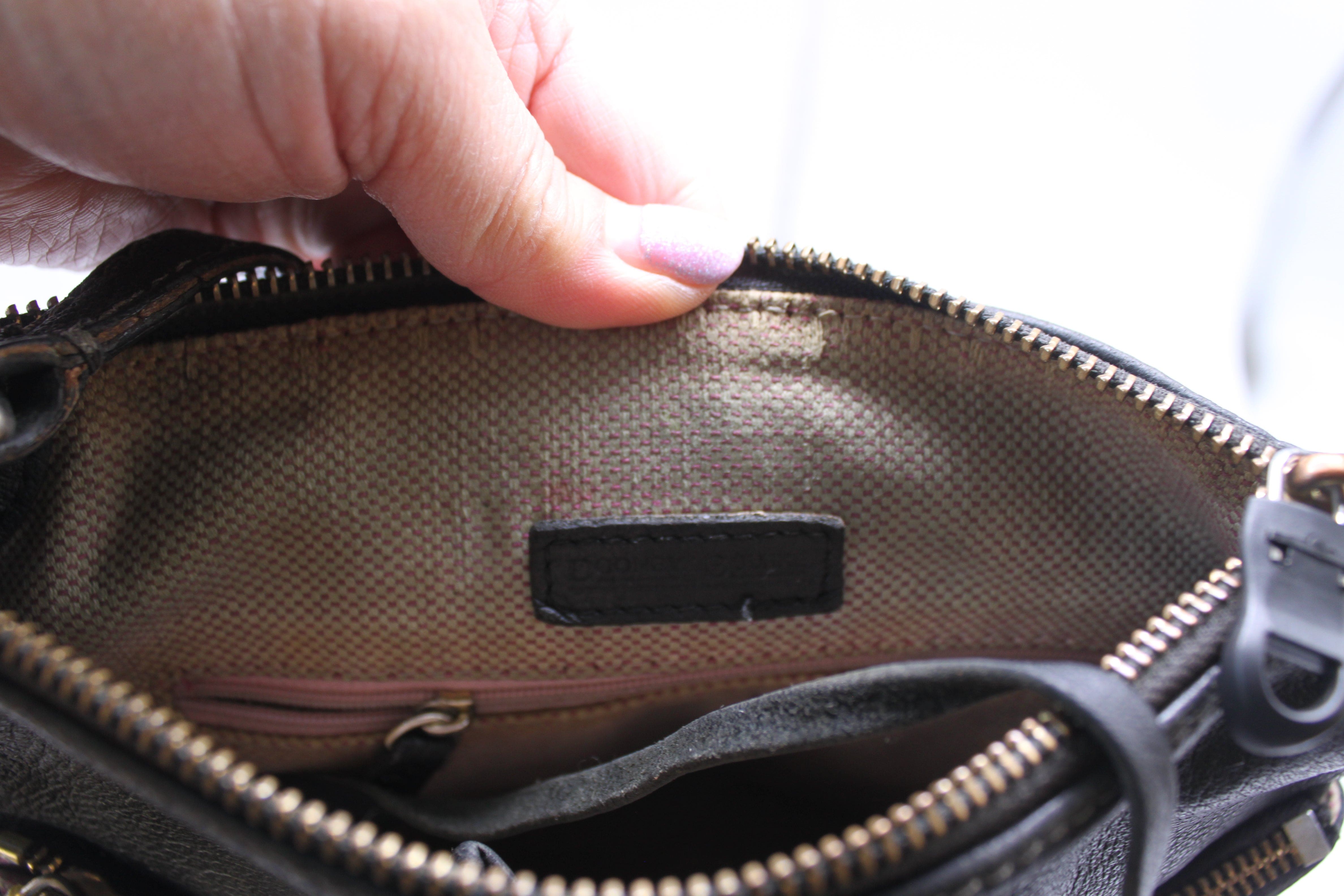 Handbags - Dooney & Bourke Shoulder Bag - Black Leather with multiple pockets HB012