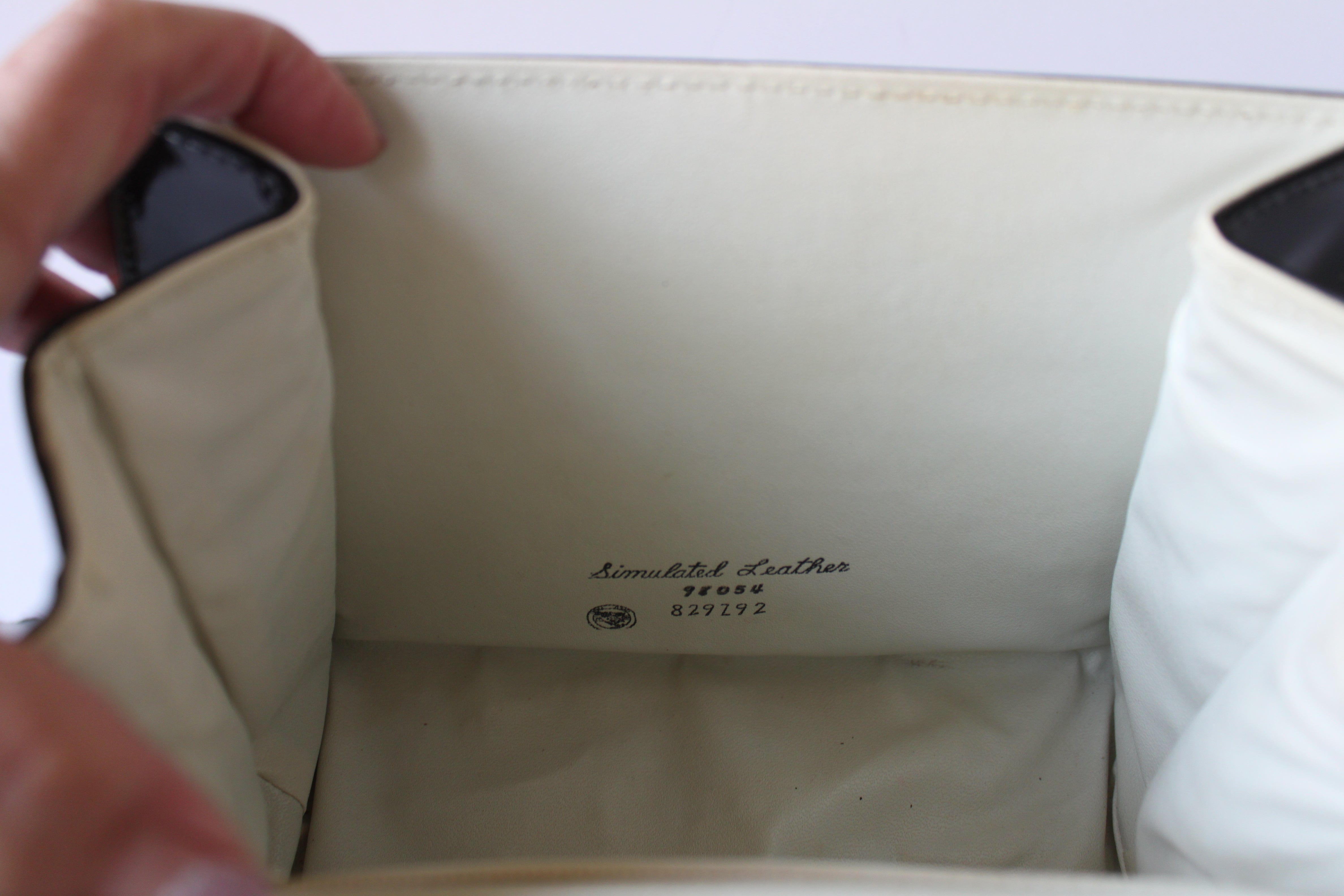 Handbags - Life Stride Vintage Shoulder Bag - Black and Cream Simulated Leather - 1950's HB040