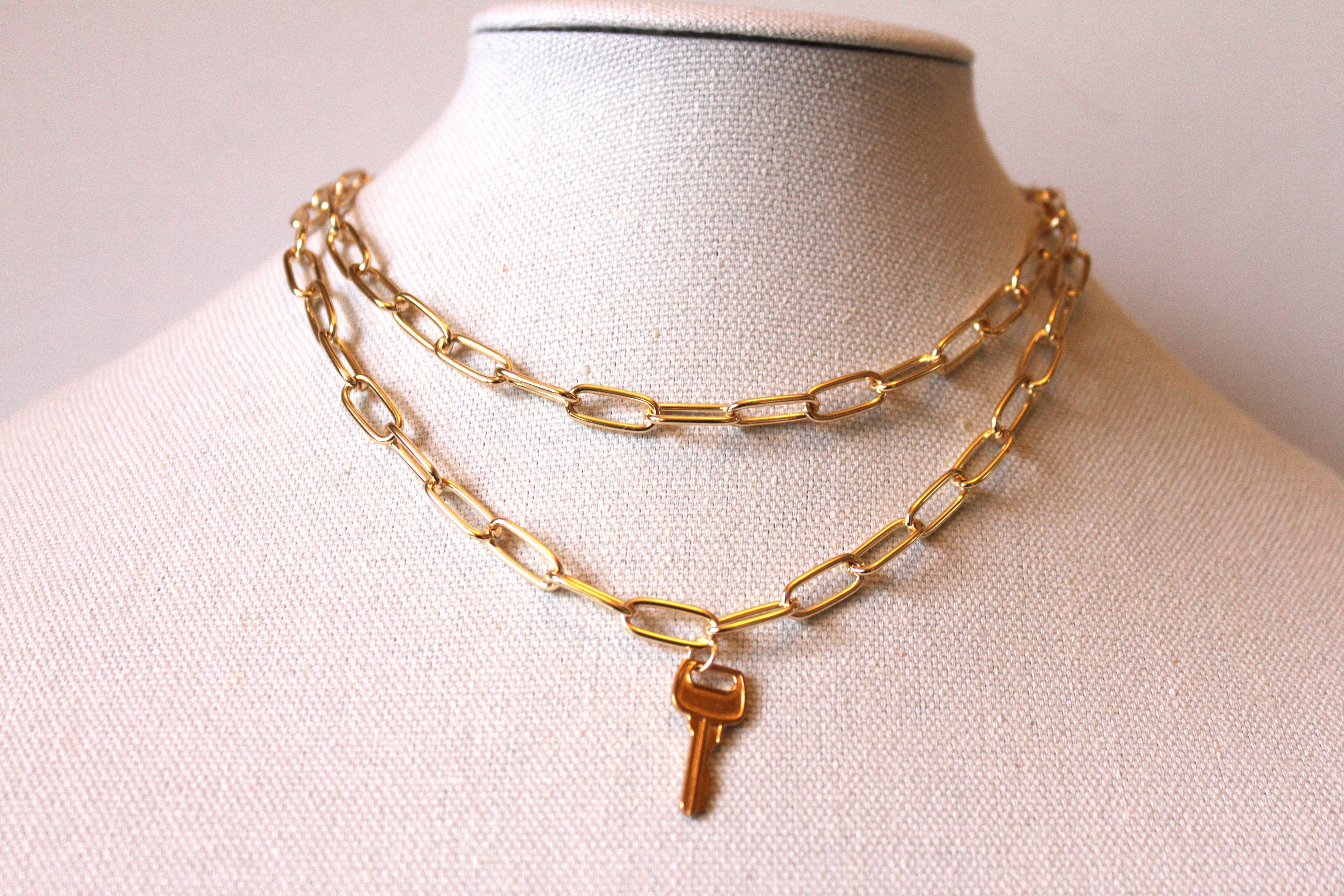Necklace - 2-layered gold-plated paper clip chain designs w/gold key charm -16", and 18" with 2" extension JL046