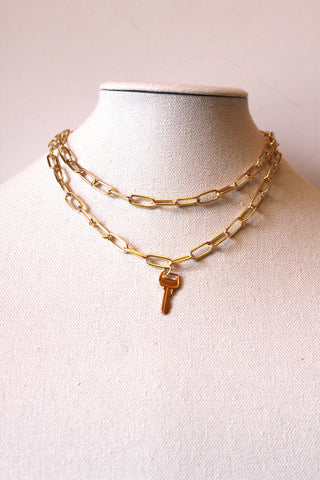 Necklace - 2-layered gold-plated paper clip chain designs w/gold key charm -16", and 18" with 2" extension JL046