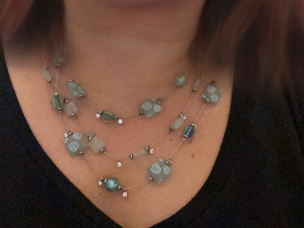 Necklace - 3-layered silver necklaces with light green faceted glass beads - 15",18",20" w/3" extension JL134