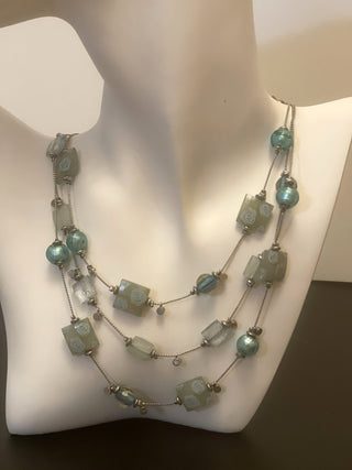 Necklace - 3-layered silver necklaces with light green faceted glass beads - 15",18",20" w/3" extension JL134