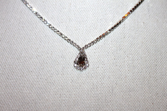 Necklace - Beautiful fashion necklace set in rhinestones and rhinestone pendant - 16" with 2.5" extension JL057