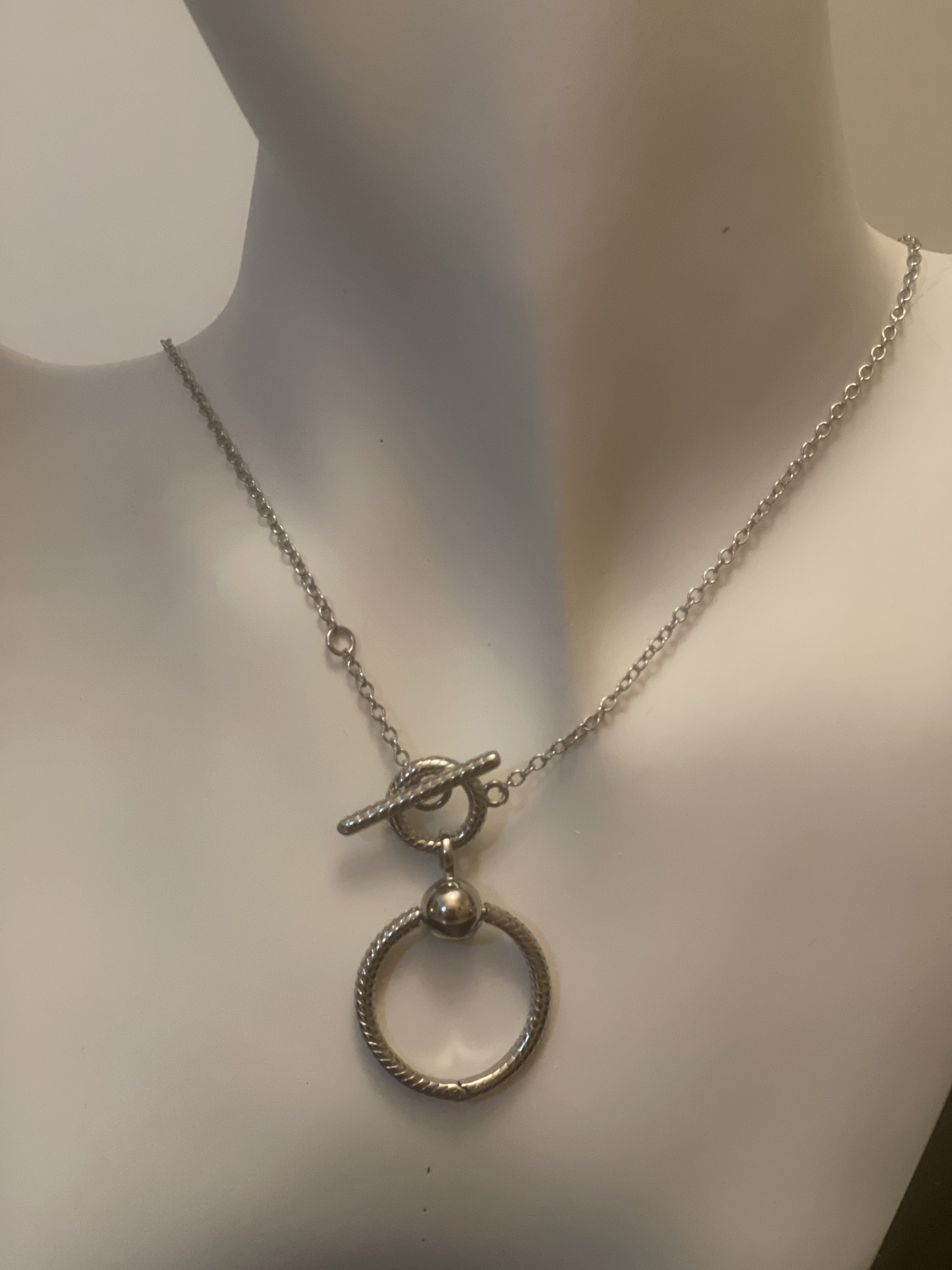 Necklace - Silver necklace with loop and toggle closure at the front - Loop Charm - 18" JL137