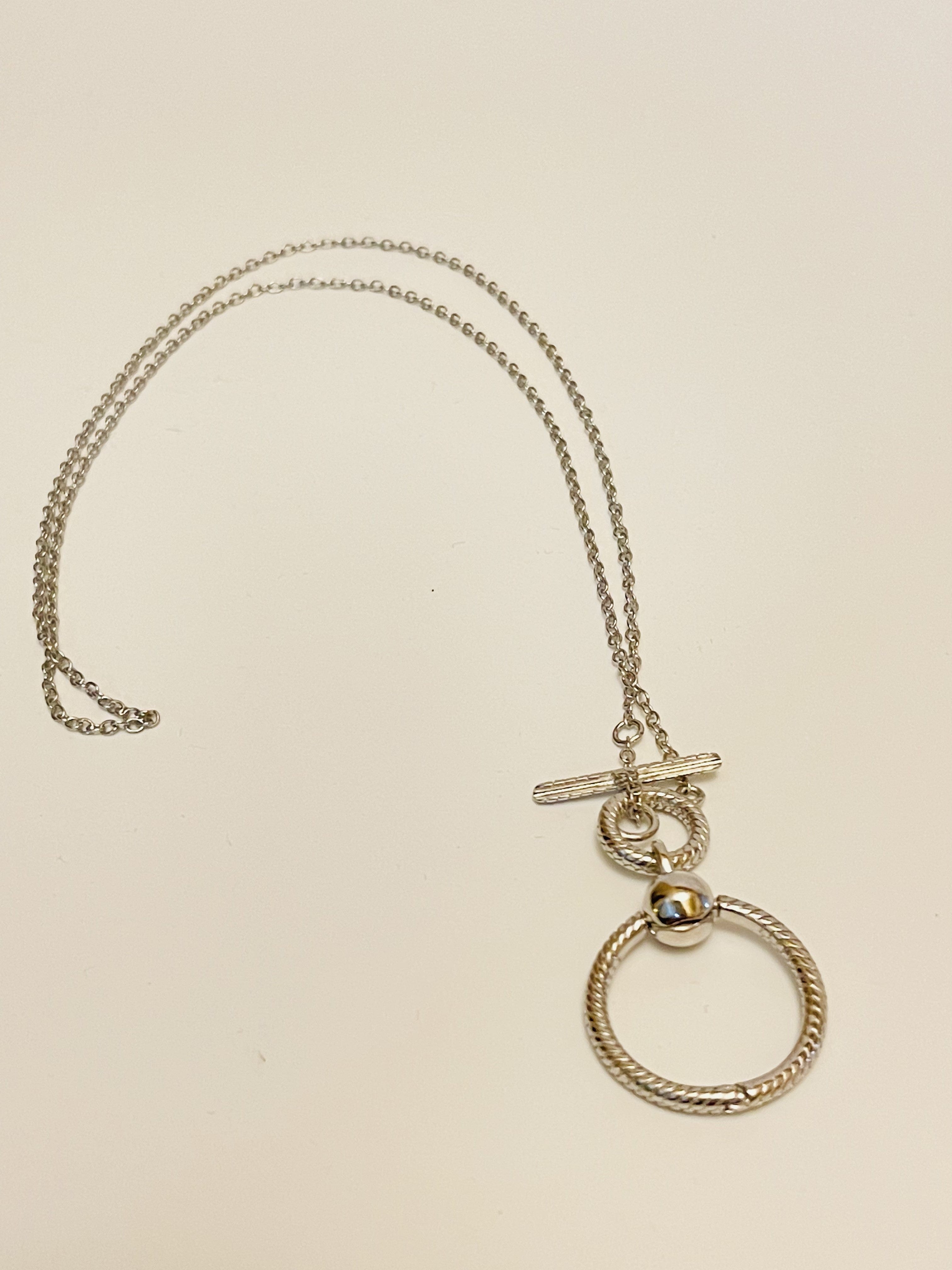 Necklace - Silver necklace with loop and toggle closure at the front - Loop Charm - 18" JL137
