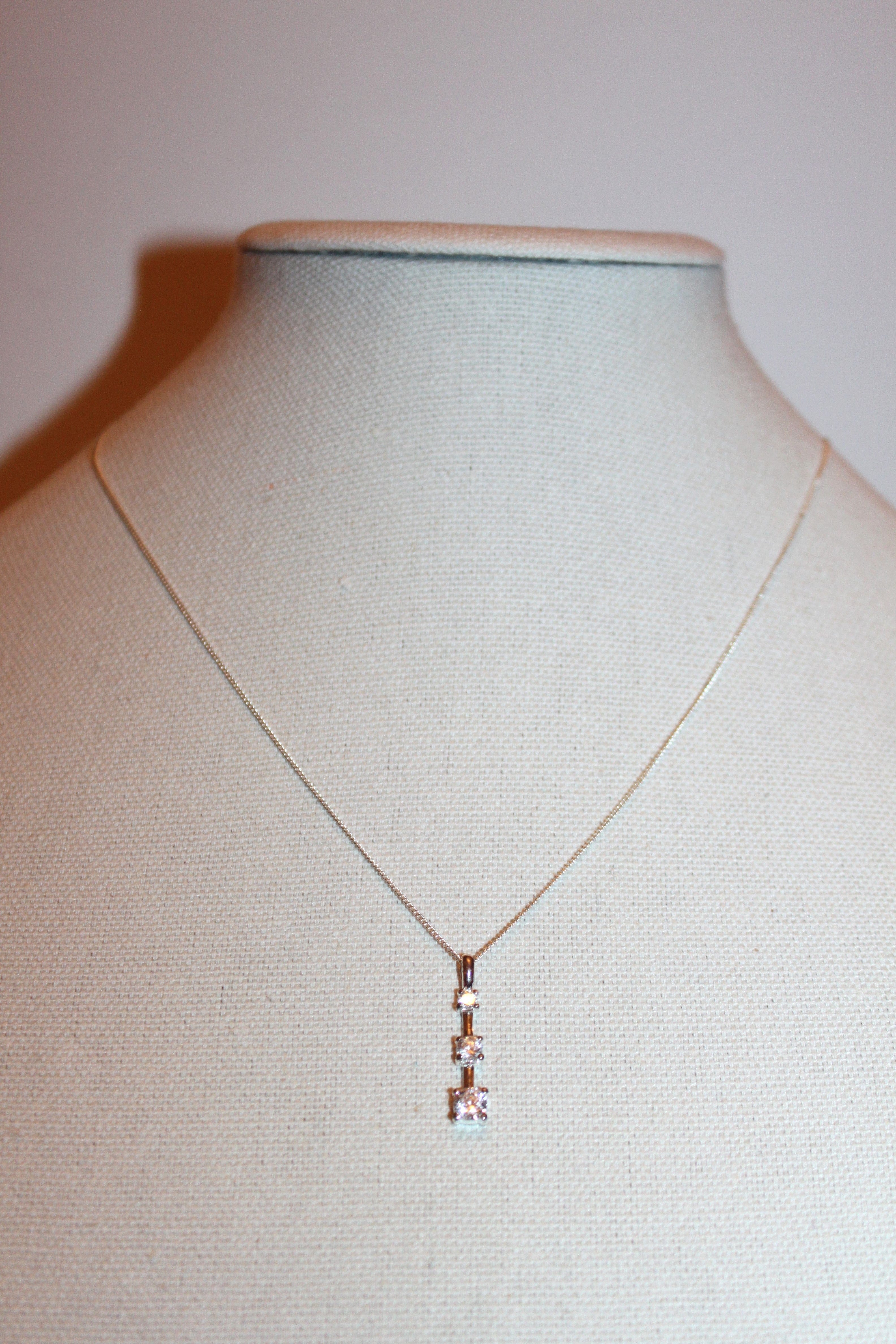 Necklace - Sterling silver 925 chain with three white sapphire stones - 19" chain JL062