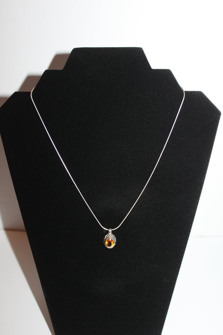 Necklace - Sterling silver chain 925 with beautiful citrine stone charm - 18