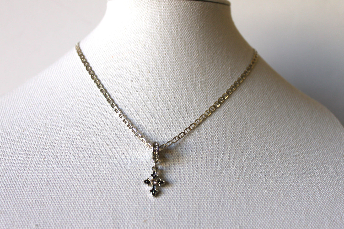 Necklace - Sterling silver chain 925 with beautiful cross pendant in zircon stones - 18