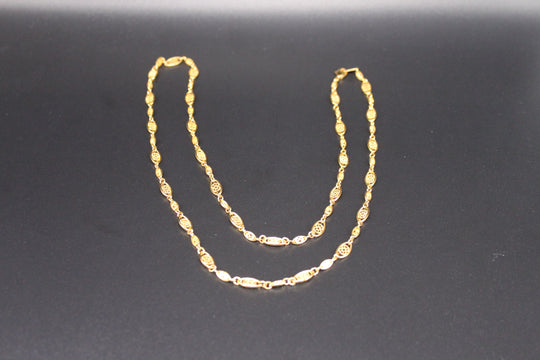 Necklace - 14K Gold Plate Vintage Necklace in beautiful swirl pattern - 30"