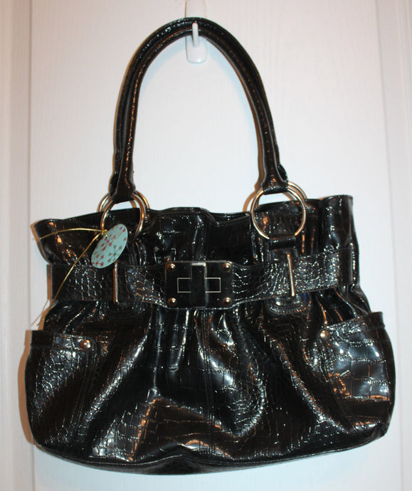 NEW! Patent leather shoulder bag with silver accents HB063