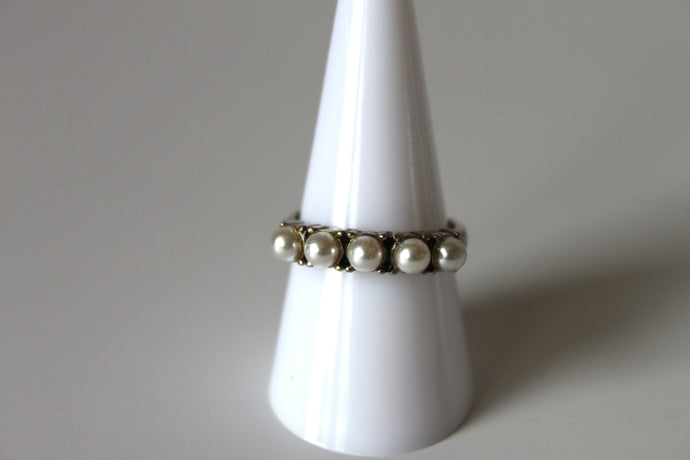 Rings - Vintage silver-plated multi-pearl ring - size 9 JL101