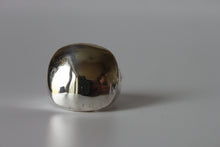 Load image into Gallery viewer, Rings - Vintage silver ring in Art Deco Style - size 7.5 JL104
