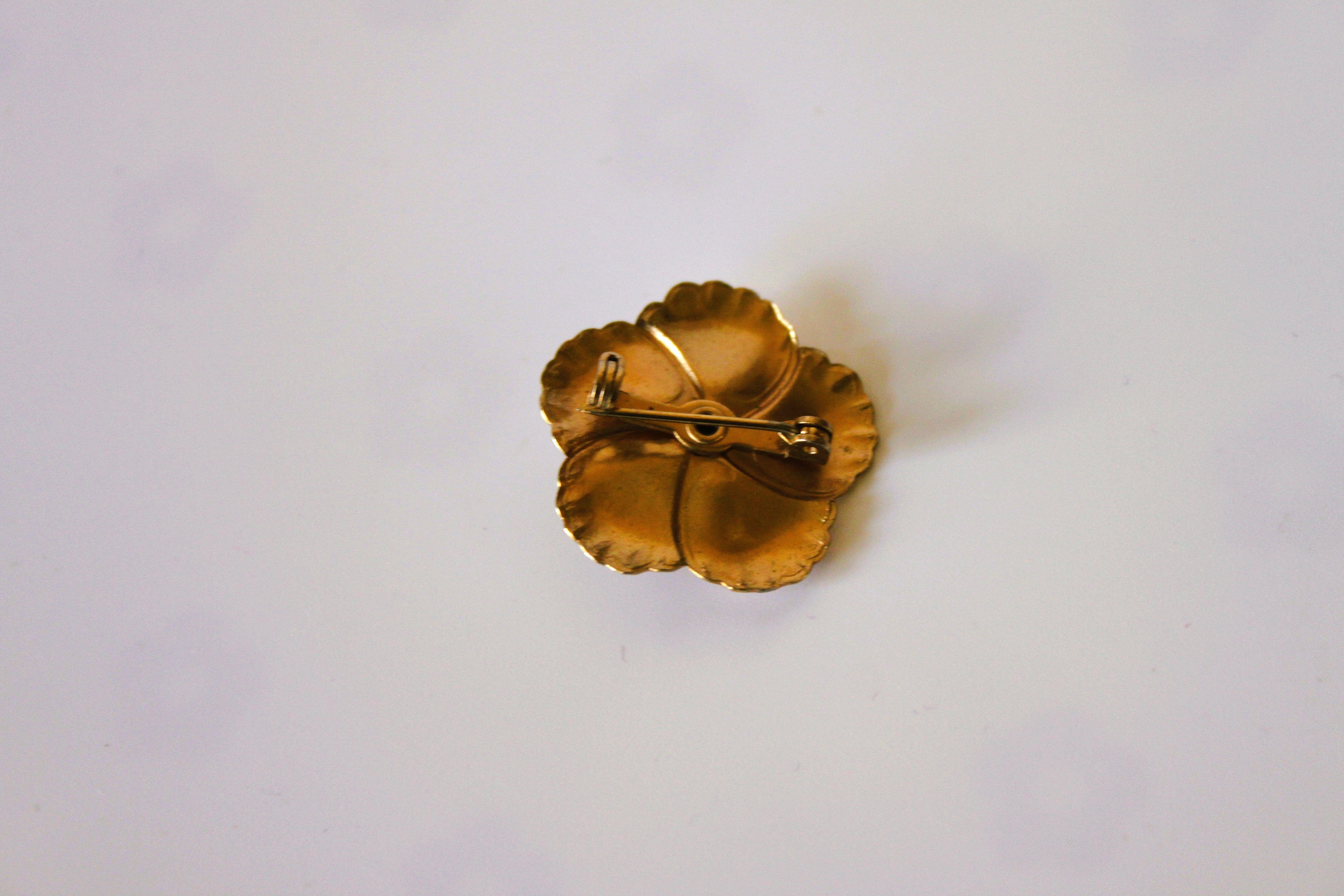 Vintage Brooch in 14K Mixed Materials - Beautiful Plumeria Flower (1" diam) JL032