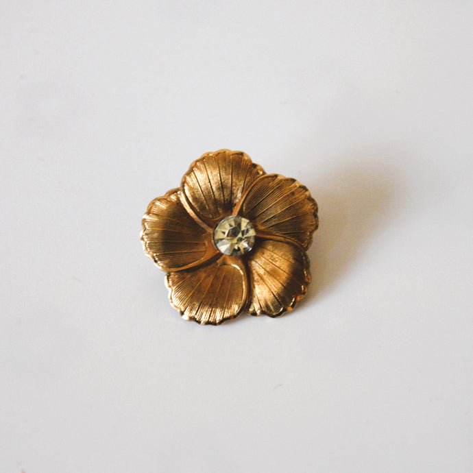 Vintage Brooch in 14K Mixed Materials - Beautiful Plumeria Flower (1